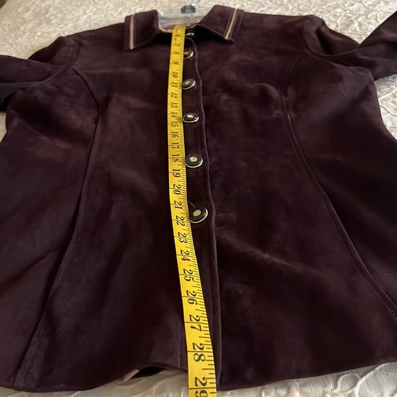 St. John Suede Shirt Jacket. - Picture 12 of 13